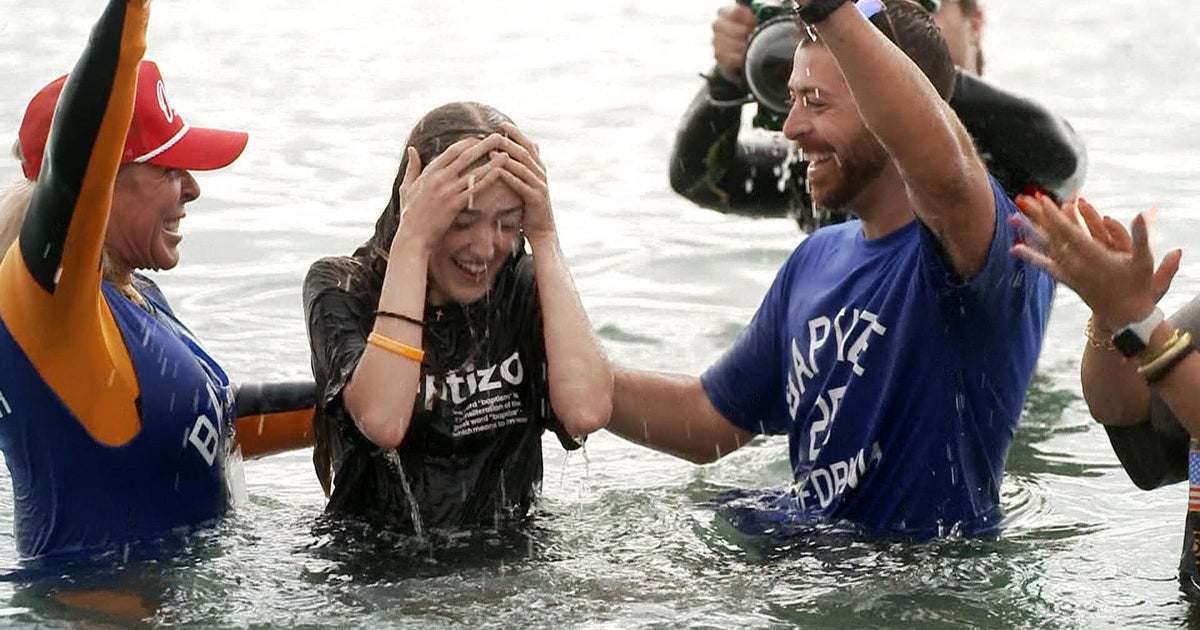 Baptize America draws thousands into public faith